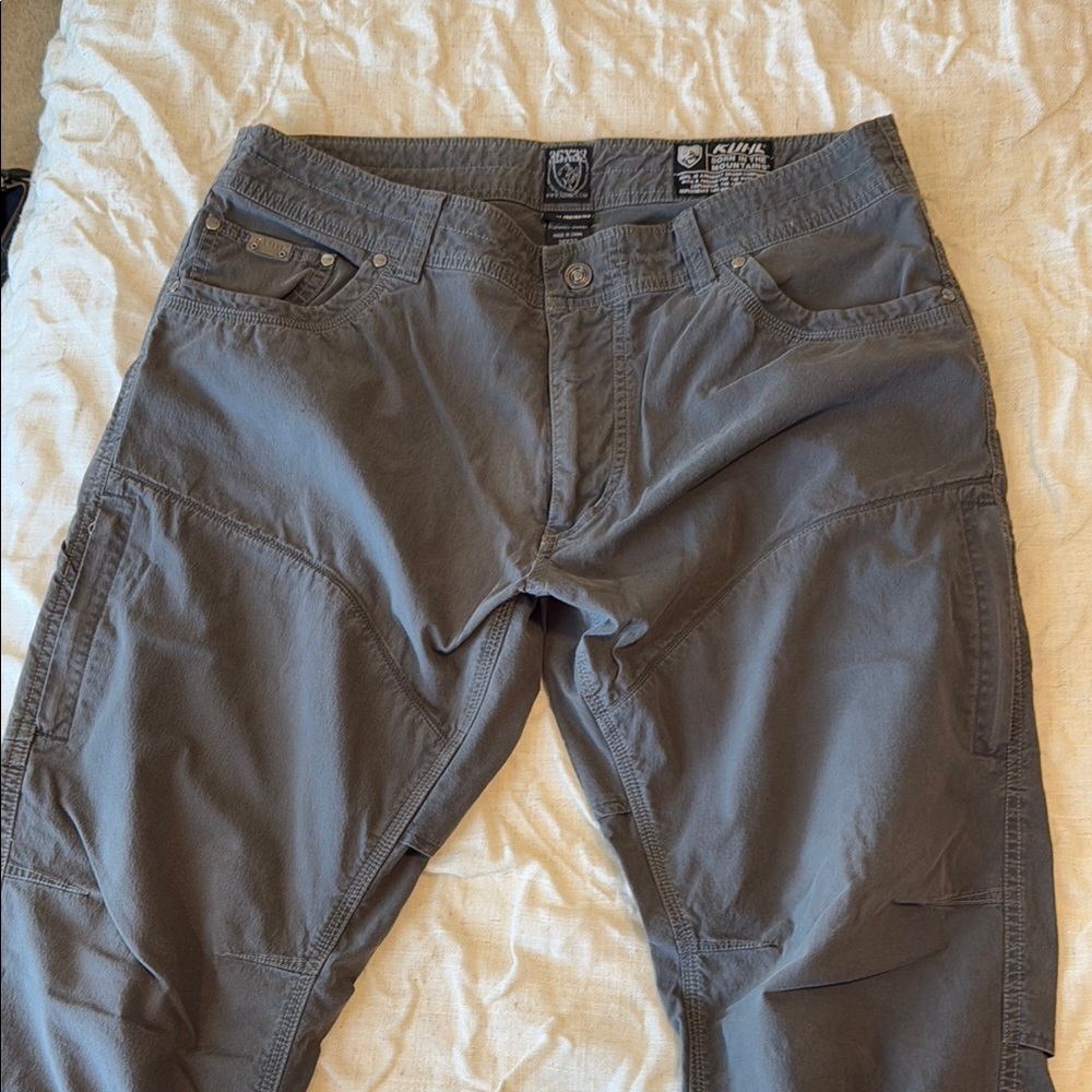 Kuhl Gray Cargo Pants with Belt Loops